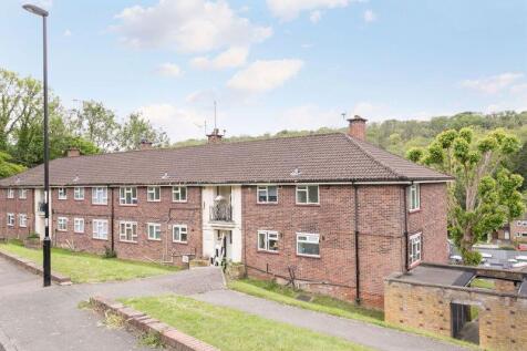 Clement Close, Purley 2 bed apartment for sale