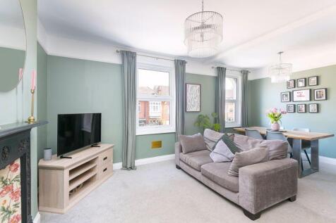 Heathfield Road, South Croydon 2 bed apartment for sale