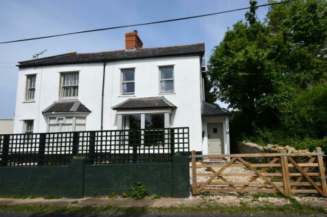 2 bedroom semi-detached house for sale