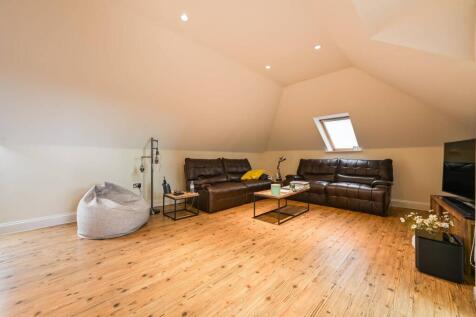 Blacksmiths Court N13, Wood Green... 2 bed flat for sale