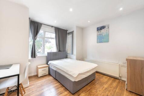 Eton Avenue, Sudbury, Wembley, HA0 4 bed semi