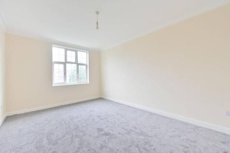 Kings Drive, Wembley Park, Wembley, HA9 3 bed flat for sale