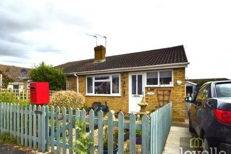 3 bedroom semi-detached bungalow for sale