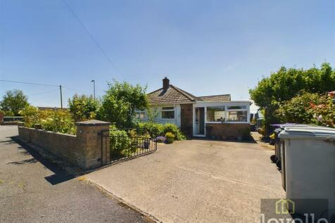 2 bedroom semi-detached bungalow for sale