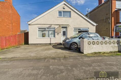 Waterloo Road, Mablethorpe LN12 4 bed detached bungalow for sale