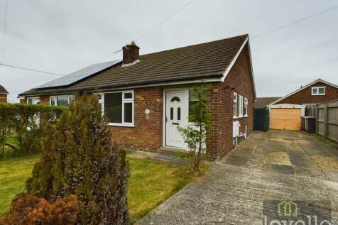 2 bedroom semi-detached bungalow for sale