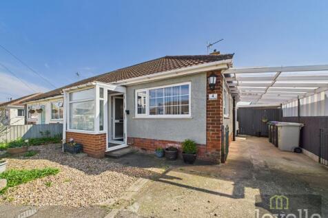 2 bedroom semi-detached bungalow for sale
