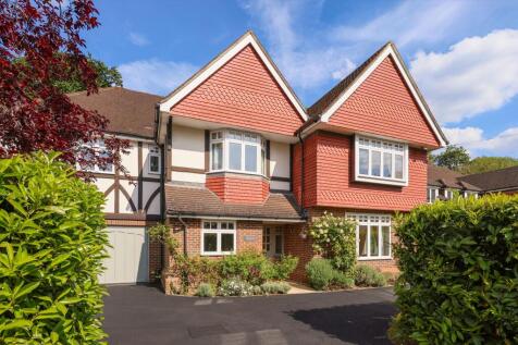 Highfield Road, West Byfleet, Surrey... 5 bed detached house for sale