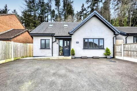 3 bedroom detached bungalow for sale