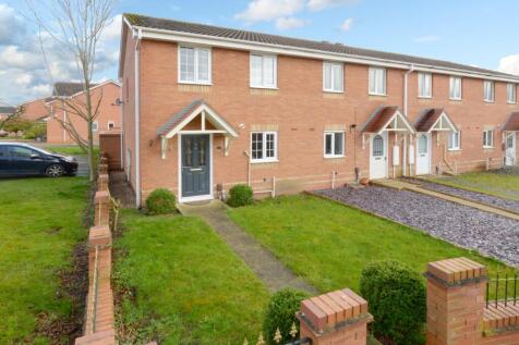 2 bedroom end of terrace house for sale