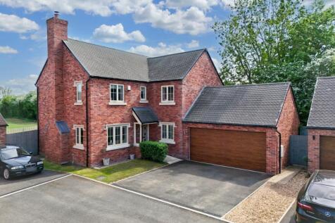 4 bedroom detached house for sale