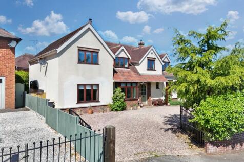 5 bedroom detached house for sale