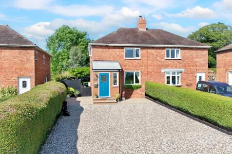 3 bedroom semi-detached house for sale
