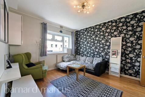 2 bedroom ground floor flat for sale