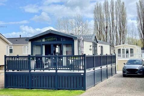 2 bedroom park home for sale