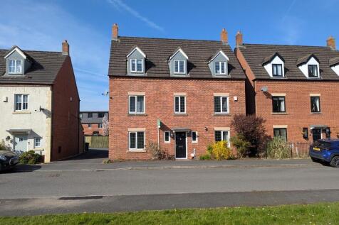5 bedroom detached house for sale