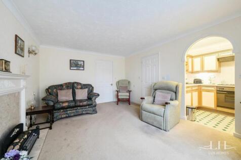 Goldsmere Court, Fentiman Way 1 bed flat for sale