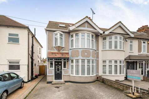 4 bedroom semi-detached house for sale
