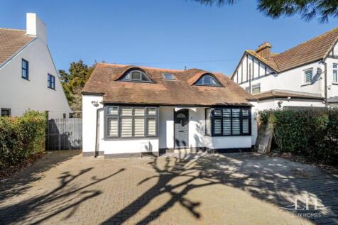 Ardleigh Green Road, Hornchurch 4 bed detached bungalow for sale