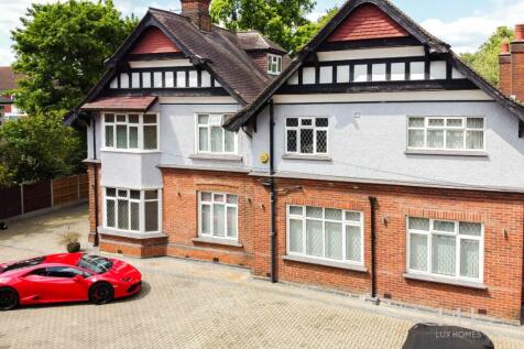 7 bedroom detached house for sale