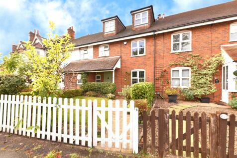 Bowling Green, Old Town, Stevenage 5 bed terraced house for sale