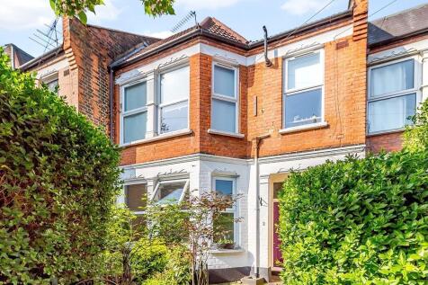 2 bedroom ground floor maisonette for sale