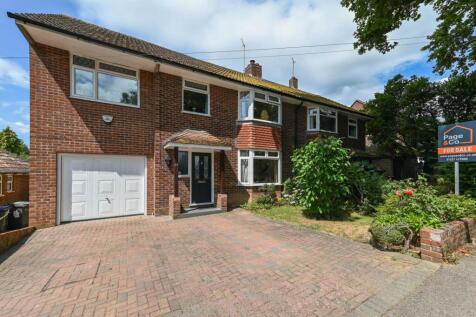 4 bedroom semi-detached house for sale