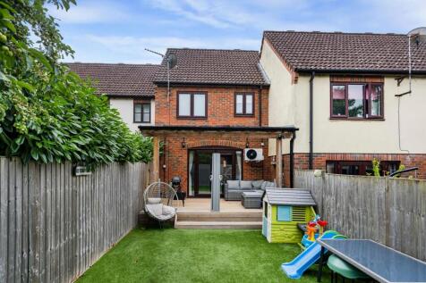Tyndale Place, Wheatley, OX33 3 bed terraced house for sale