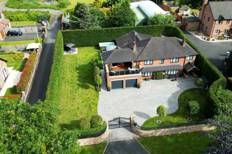 5 bedroom detached house for sale