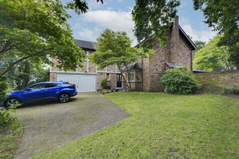 6 bedroom detached house for sale