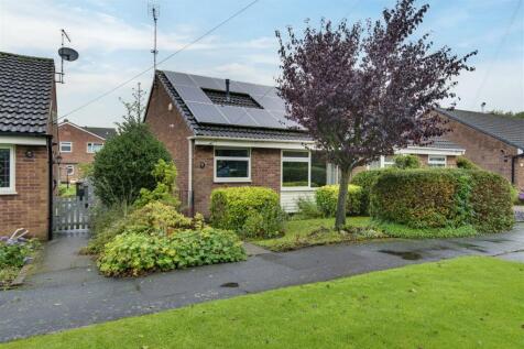 3 bedroom semi-detached bungalow for sale