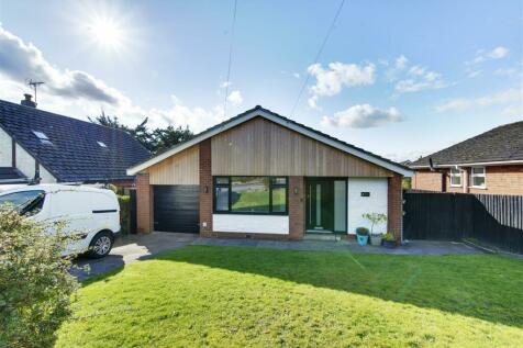 3 bedroom detached bungalow for sale