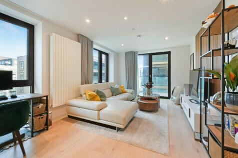 John Cabot House, Royal Wharf... 2 bed apartment for sale