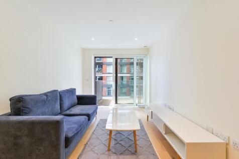 Deveraux House, London, SE18 2 bed apartment for sale