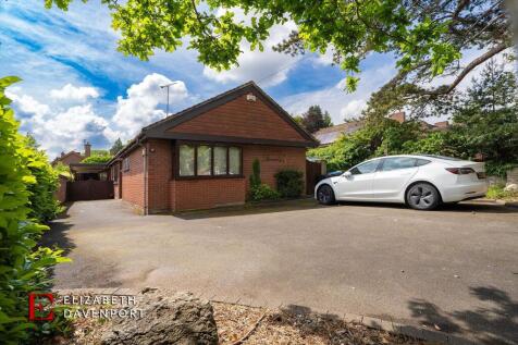 Birches Lane, Kenilworth, CV8 3 bed detached bungalow for sale