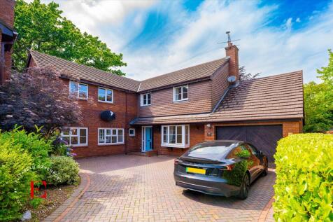 5 bedroom detached house for sale