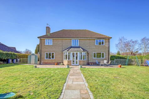 Lancaster Drive, Ipswich IP5 5 bed detached house for sale