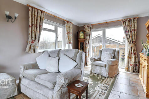 Stowmarket IP14 3 bed bungalow for sale