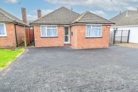 2 bedroom detached bungalow for sale