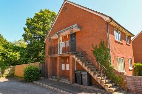 Studio flat for sale