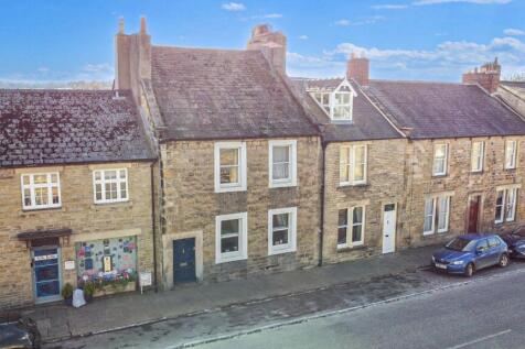 35 Newgate, Barnard Castle, DL12 3 bed terraced house for sale