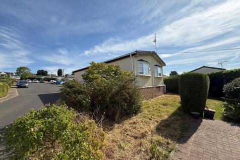Central Avenue, Althorne 2 bed park home for sale