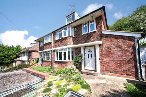 Knoll Rise, Luton, Bedfordshire, LU2 3 bed semi