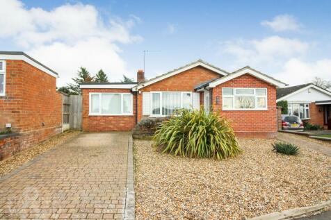 4 bedroom detached bungalow for sale