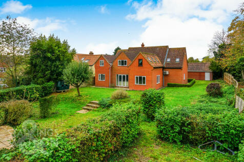 6 bedroom detached house for sale