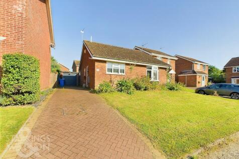 Bucknam Close, Kessingland, Lowestoft 3 bed chalet for sale