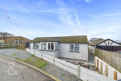 The Glebe, Hemsby, Great Yarmouth 2 bed detached bungalow for sale