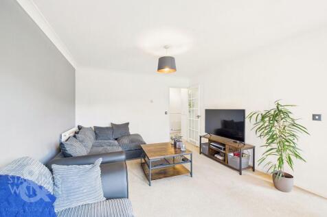Plantation Drive, Sprowston, Norwich 2 bed ground floor flat for sale