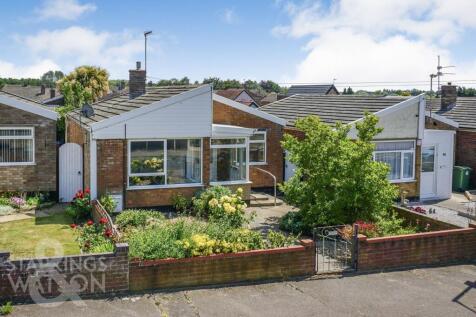 Rock Road, Lowestoft 2 bed detached bungalow for sale