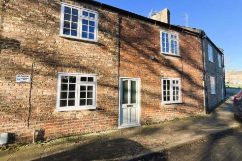 St. James Green, Thirsk 2 bed terraced house for sale